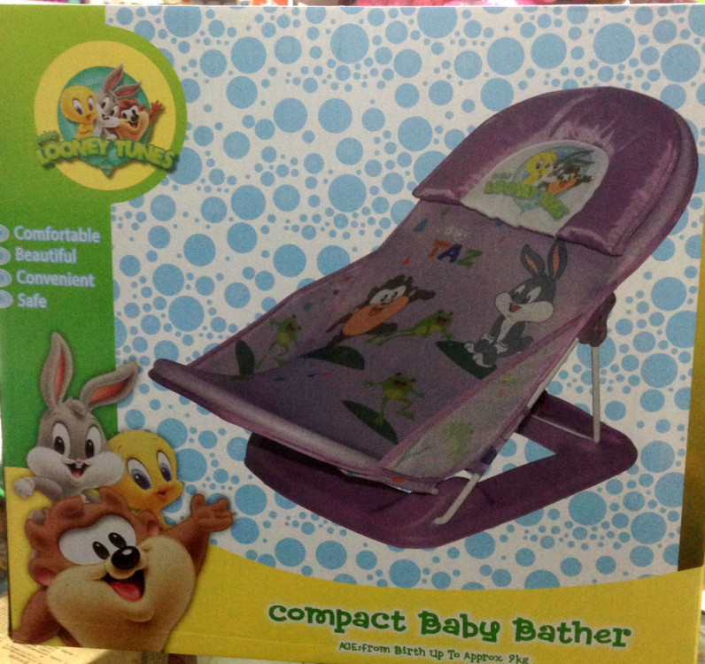Baby Bather Looney Tunes with Pillow 17070018